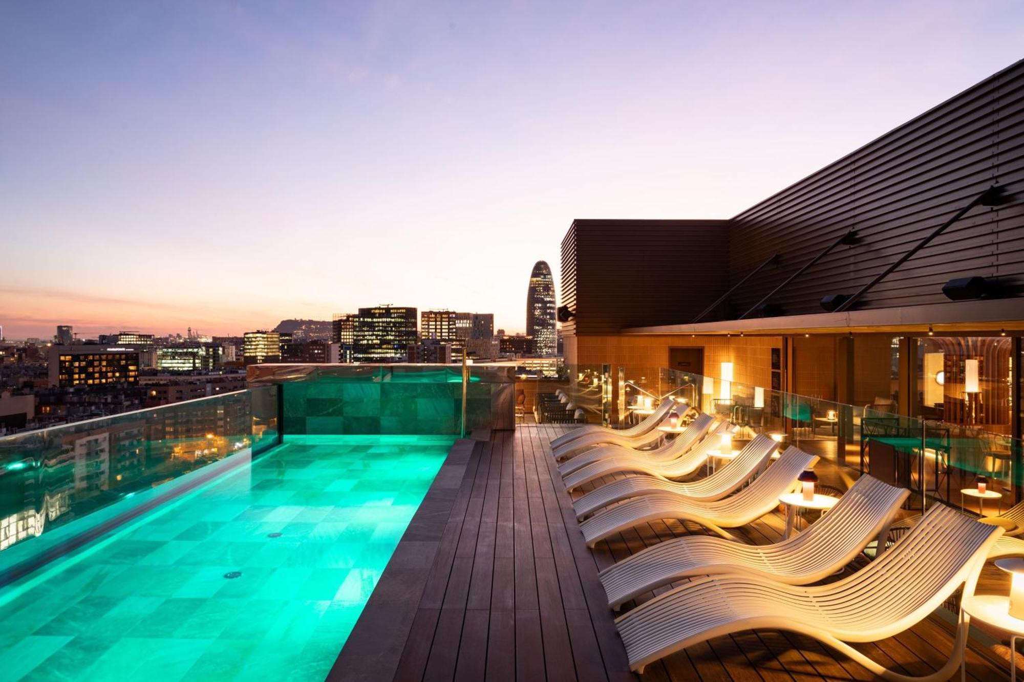 Labtwentytwo Barcelona, A Tribute Portfolio Hotel By Marriott Exterior photo