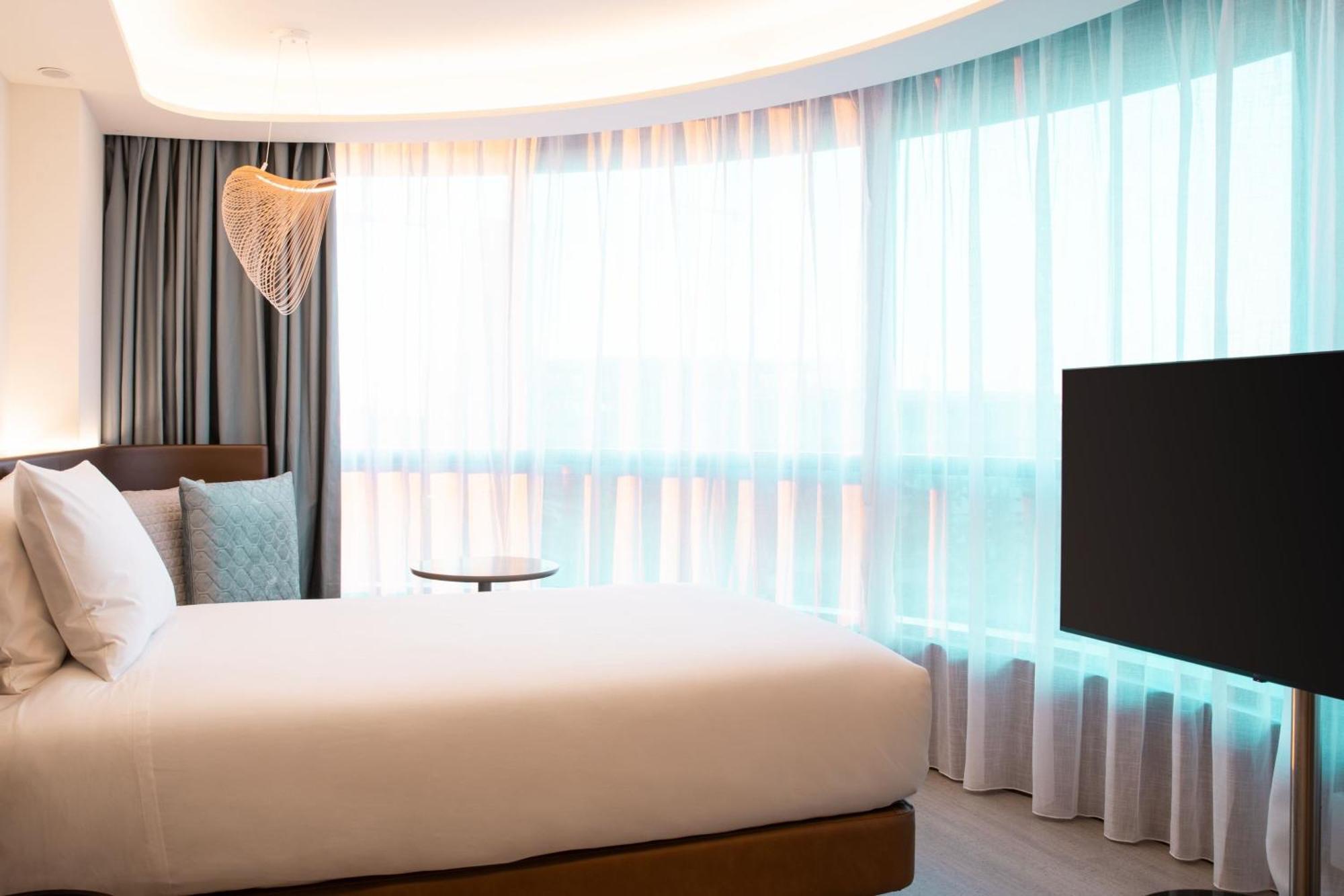 Labtwentytwo Barcelona, A Tribute Portfolio Hotel By Marriott Exterior photo